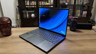 Asus Zenbook 14 OLED (Q425M)